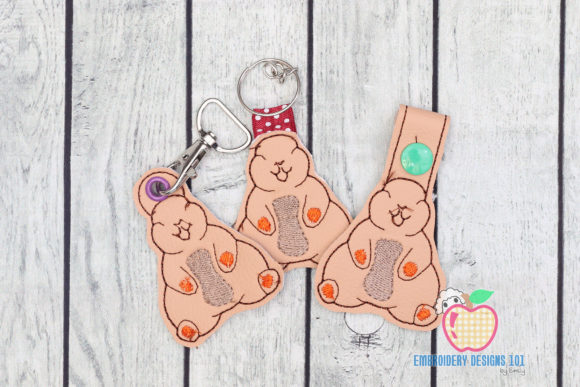 Cute and Professional: Otter Sitting Pose Keyfob